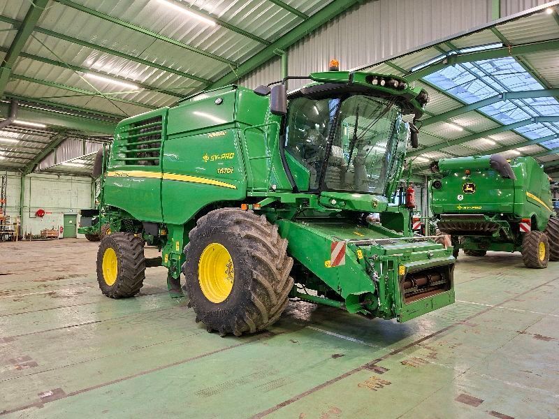 John Deere T 670 HM Kombainas 350 000 €