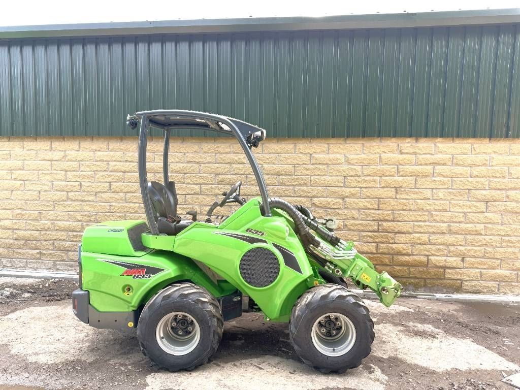 Avant 635 Kerekes rakodógép 33 890 EUR
