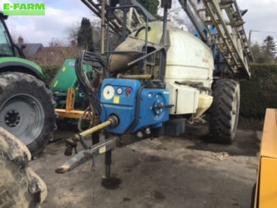 E-FARM: Evrard meteor4100l - Sprayer - id AKL13SU - €14,900 - Year of construction: 2003 - France