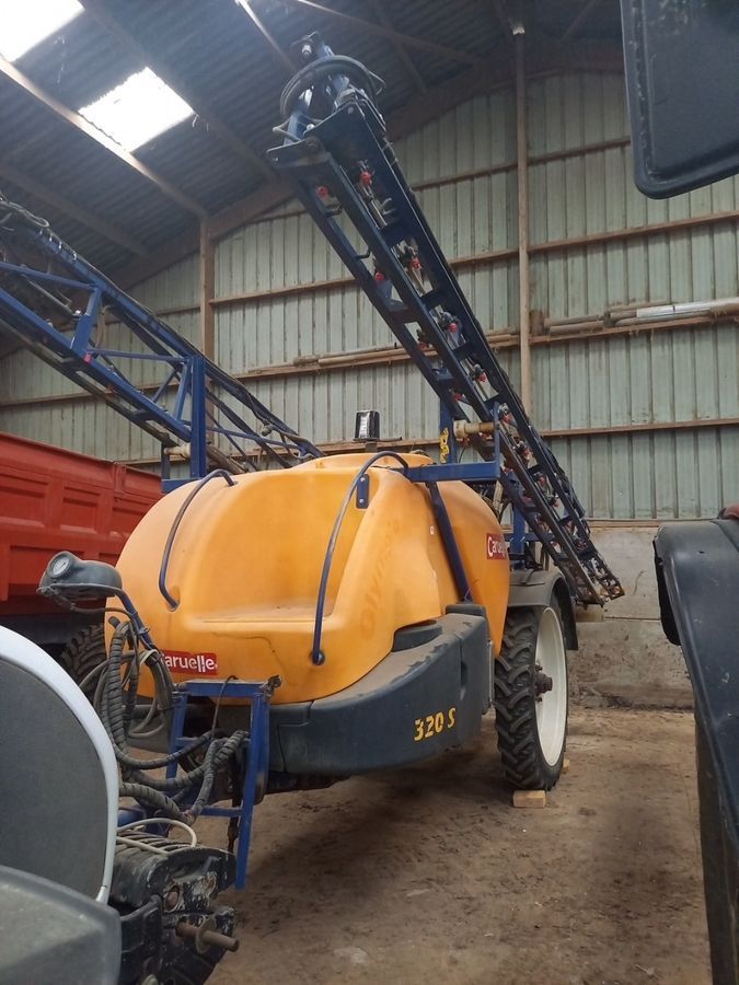 E-FARM: Caruelle olympia 320 s - Pflanzenschutzspritze - id QIH2QXL - 11.000 € - Baujahr: 2012 - Frankreich