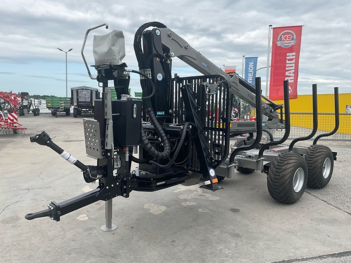 E-FARM: Trejon MF 1050 / V 7800 - Remolque forestal - id KQMVFFA - 24.075 € - Año: 2025 - Austria