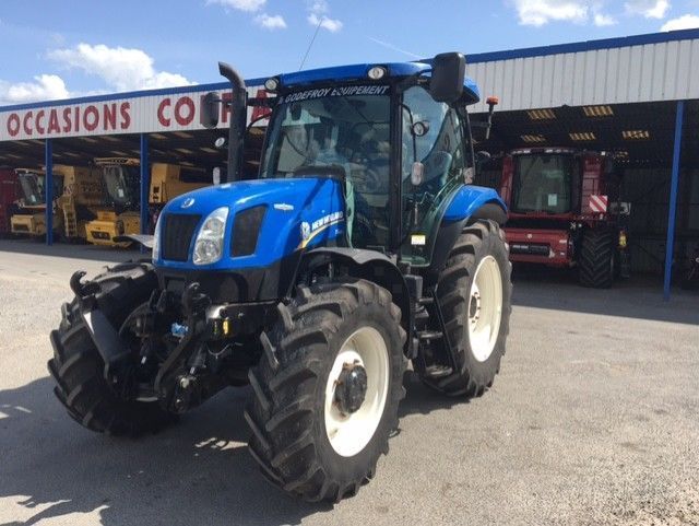 E-FARM: New Holland T6.150 - Tractor - id 2AXUSR1 - Año: 2016 - Horas: 5424,Potencia del motor: 150,Francia