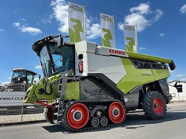 E-FARM: Claas Lexion 8700 - Moissoneuse-batteuse - id AR3UI5H - Année: 2021 - Lecture du nombre d'heure: 860,Puissance du moteur (chevaux): 585,Allemagne