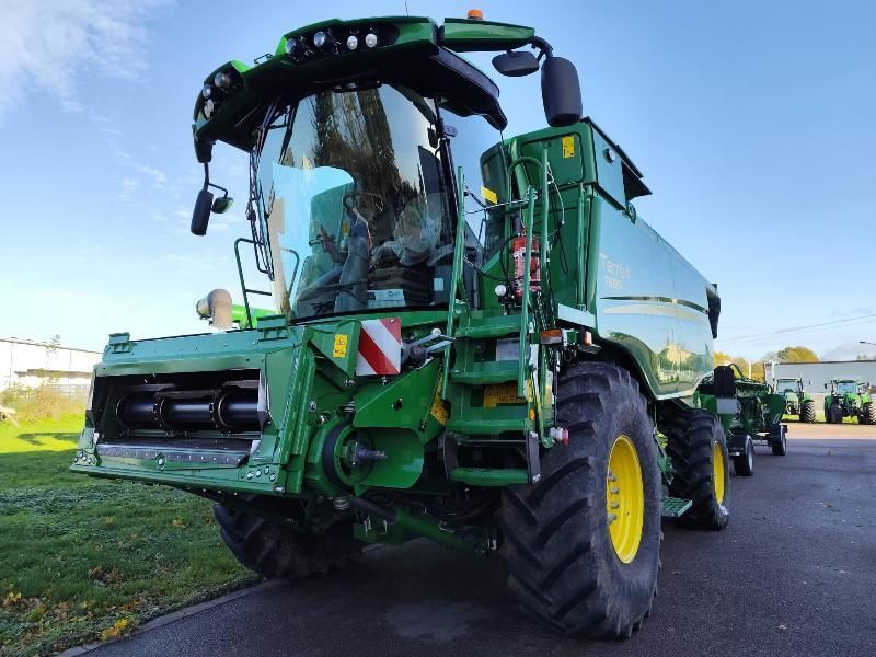 John Deere T 660 Moissonneuse-batteuse 330 000 €