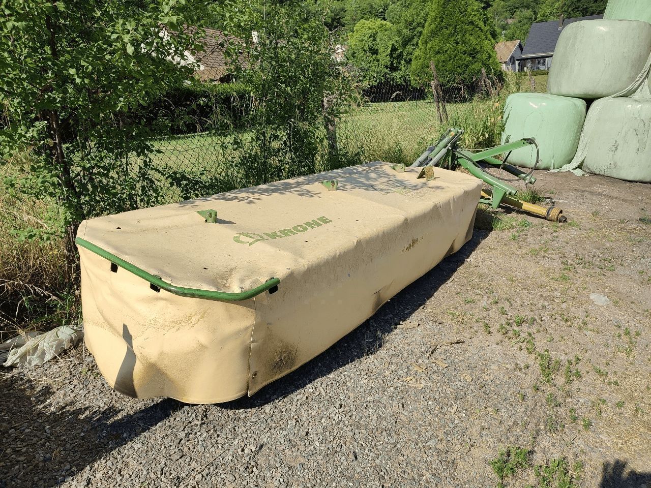E-FARM: Krone AM 323 S - Kosiarka - id UY5QPKD - 6500 € - Rok produkcji: 2015 - Francja