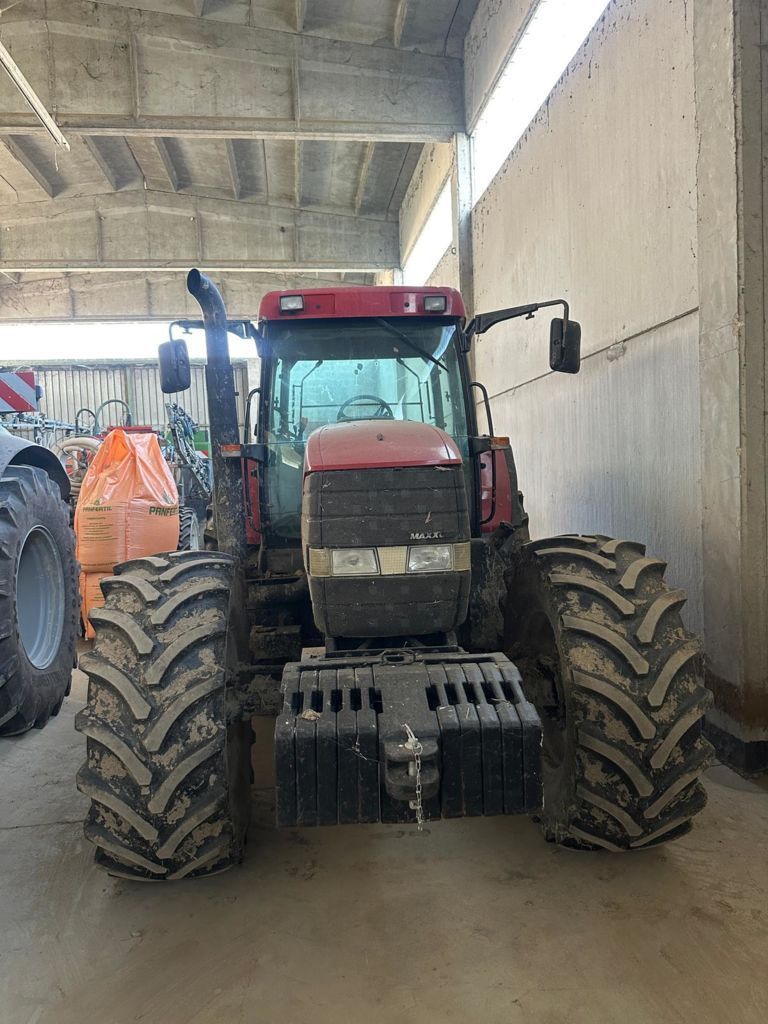 E-FARM: Case IH MX 135 - Trattore - id CWDJLCP - Anno di costruzione: 2000 - Ore: 8.000,Potenza del motore: 135,Italia