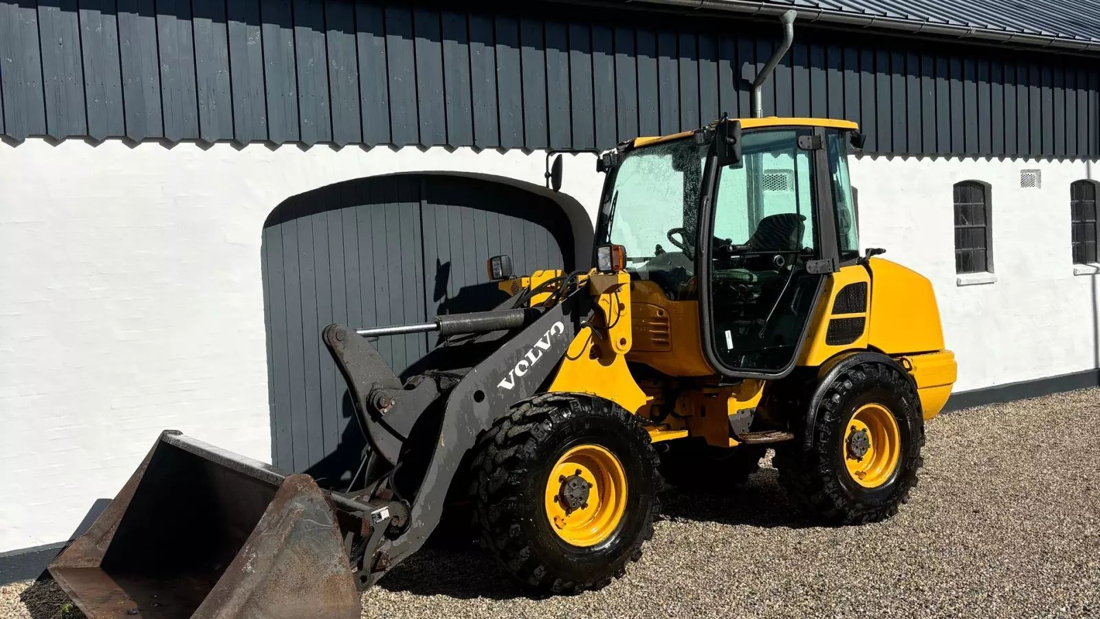 VOLVO l 25 f-p Wheel loader €24,774