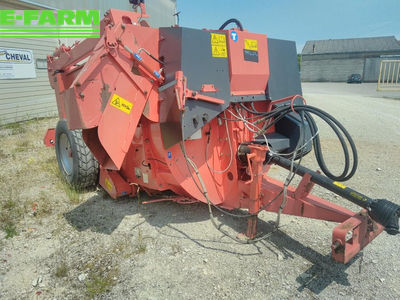 E-FARM: Kuhn altor 4560 - Silage cutter and feeder - id MW4GYRM - €6,000 - Year of construction: 2006