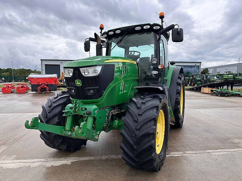 E-FARM: John Deere 6150 R - Tracteur - id ZS7VIMV - 43 387 € - Année: 2014 - Lecture du nombre d'heure: 8 610,Puissance du moteur (chevaux): 150,Royaume-Uni