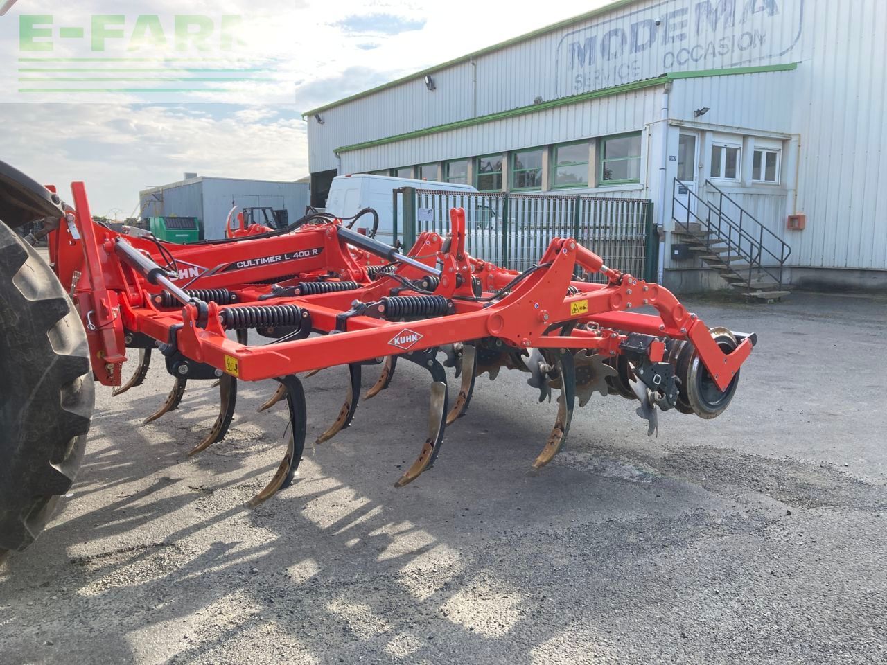 E-FARM: Kuhn Cultimer 400 - Cultivador - id 8JFQL1N - 29.000 € - Año: 2024 - Francia
