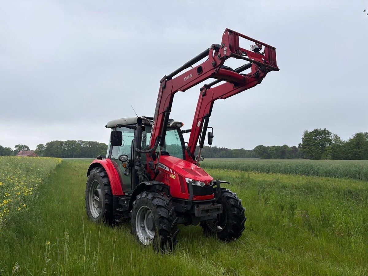 Massey Ferguson 5609 Traktor