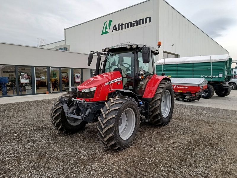 Massey Ferguson 5713 SL tractor 81 000 €