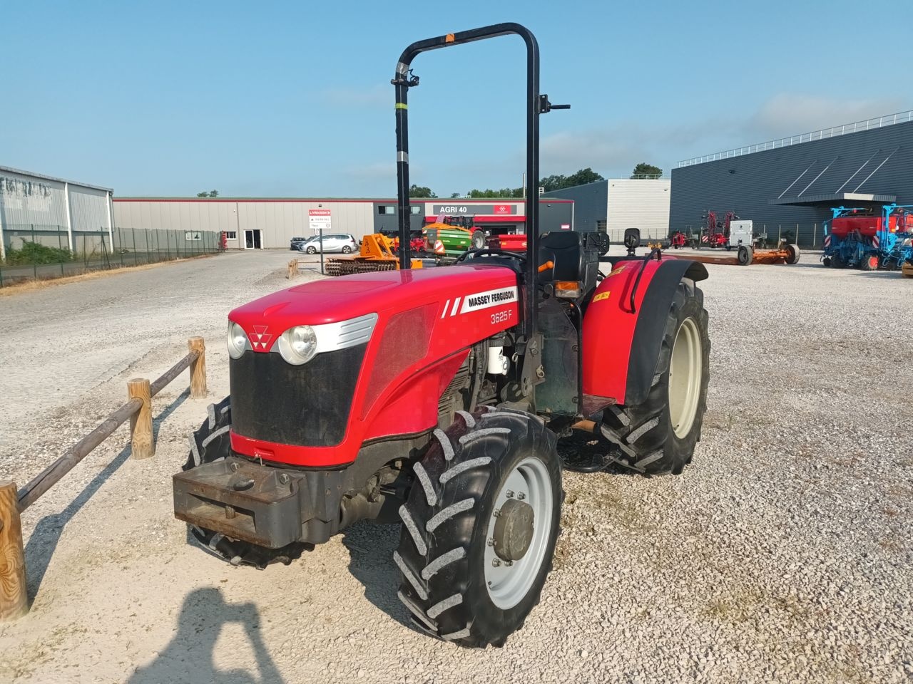 Massey Ferguson 3625F tractor 24.500 €