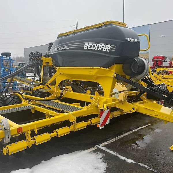 E-FARM: Bednar omega oo 6000 l - Drill - id DM3N1DF - €63,000 - Year of construction: 2023 - Latvia