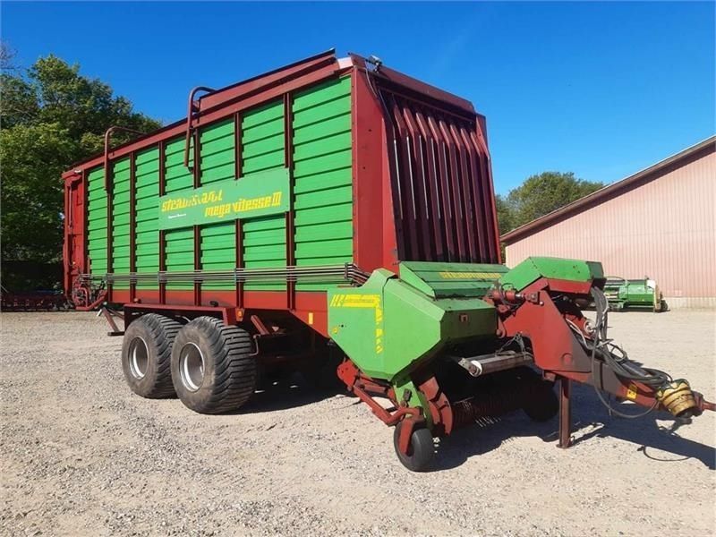 E-FARM: Strautmann mega vitesse iii - Przyczepa - id 1GCMYYL - 19 978 € - Rok produkcji: 2004 - Dania