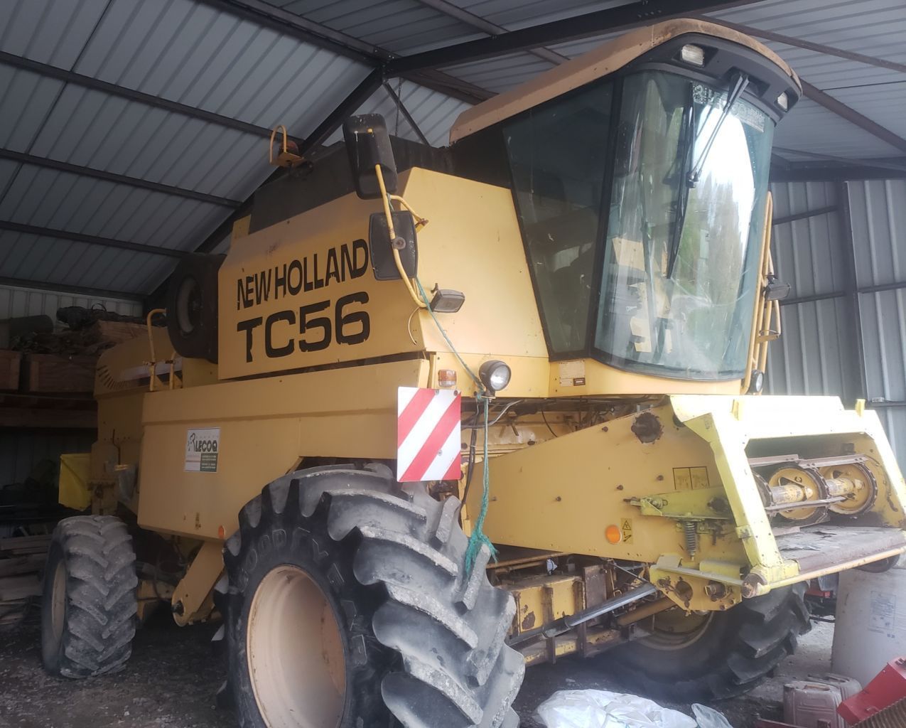 New Holland TC 56 Kombajn zbożowy 25 000 €