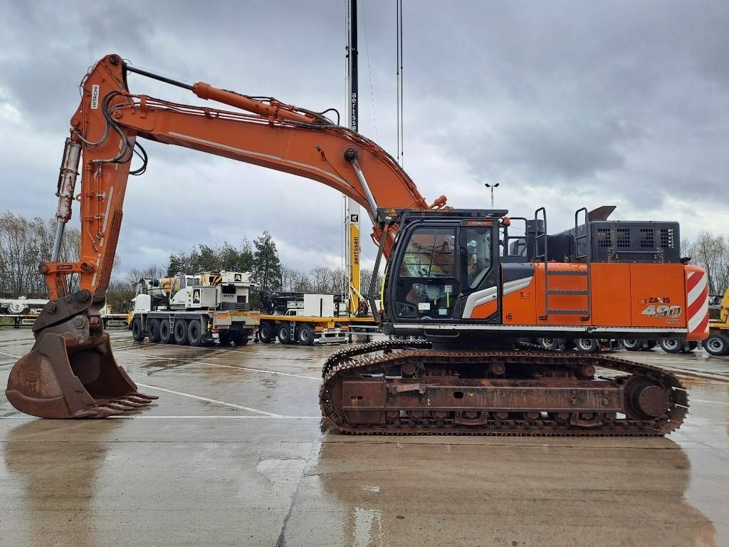 Hitachi zx 490 lc h-7 Crawler excavator €175,000