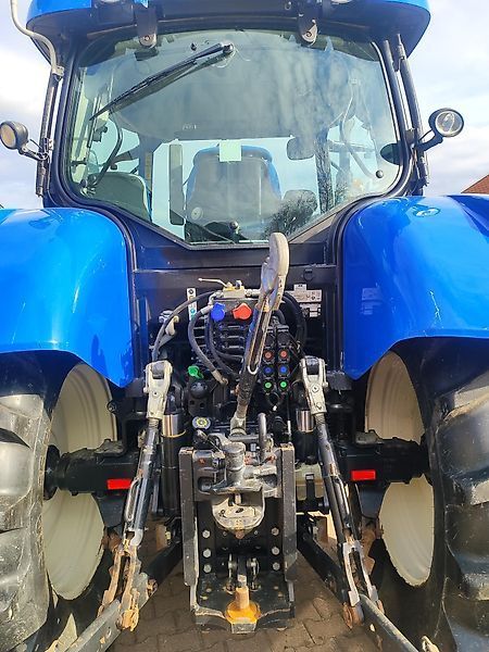New Holland T 6020 Elite Tractor