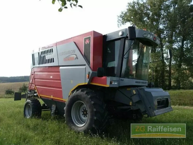 E-FARM: Massey Ferguson 7256 - Cosechadora - id DILR4NN - 41.176 € - Año: 2005 - Horas: 2111,Potencia del motor: 280,Alemania