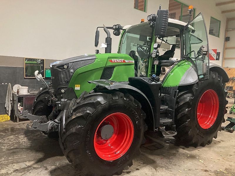 Fendt 728 Vario Tractor 227.000 €