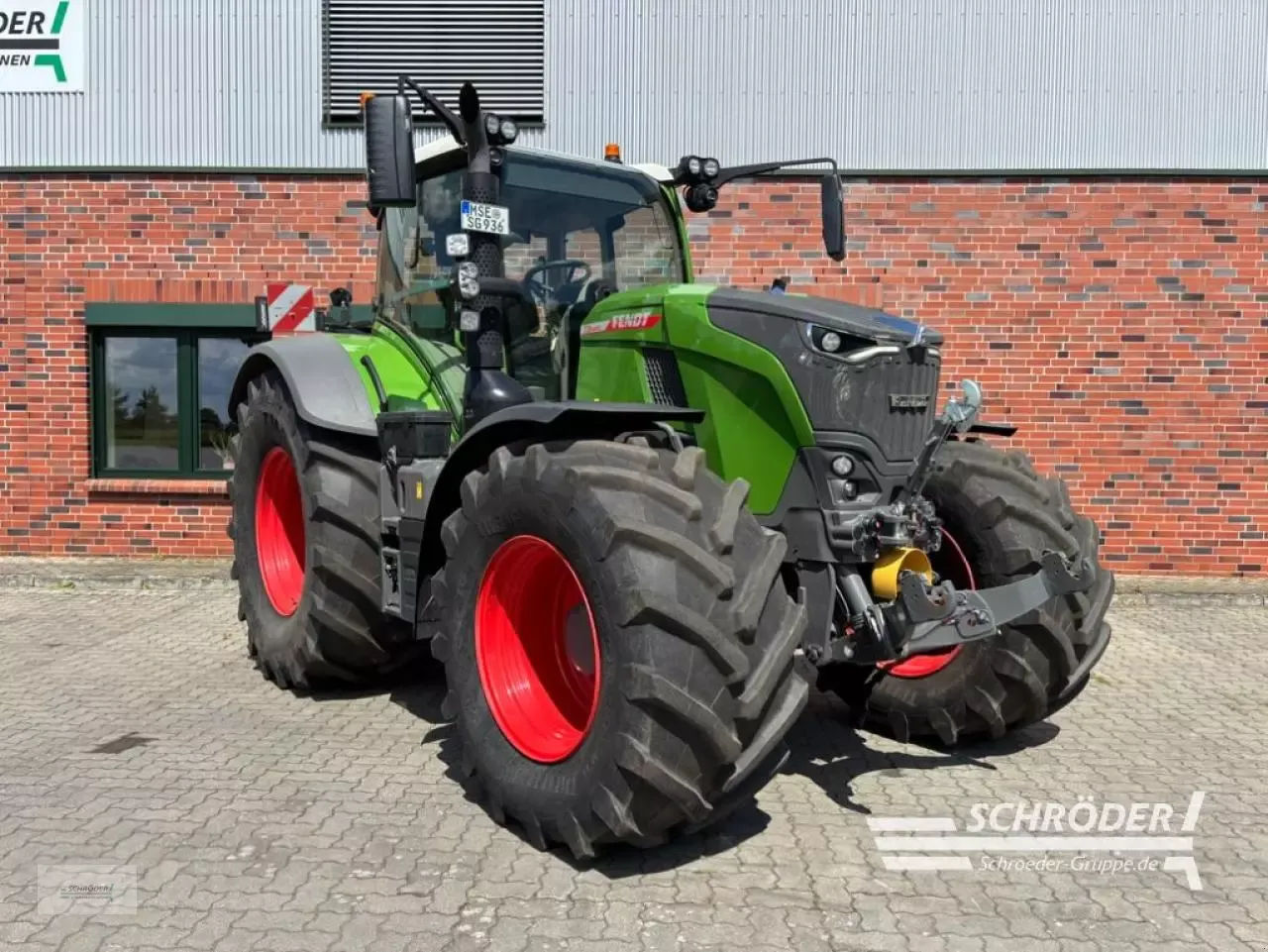 E-FARM: Fendt 728 Vario ProfiPlus - Traktor - id 1MAEXCF - 224.885 € - Leto izgradnje: 2024 - Število ur motorja: 1.490,Moč motorja (HP): 279,Nemčija