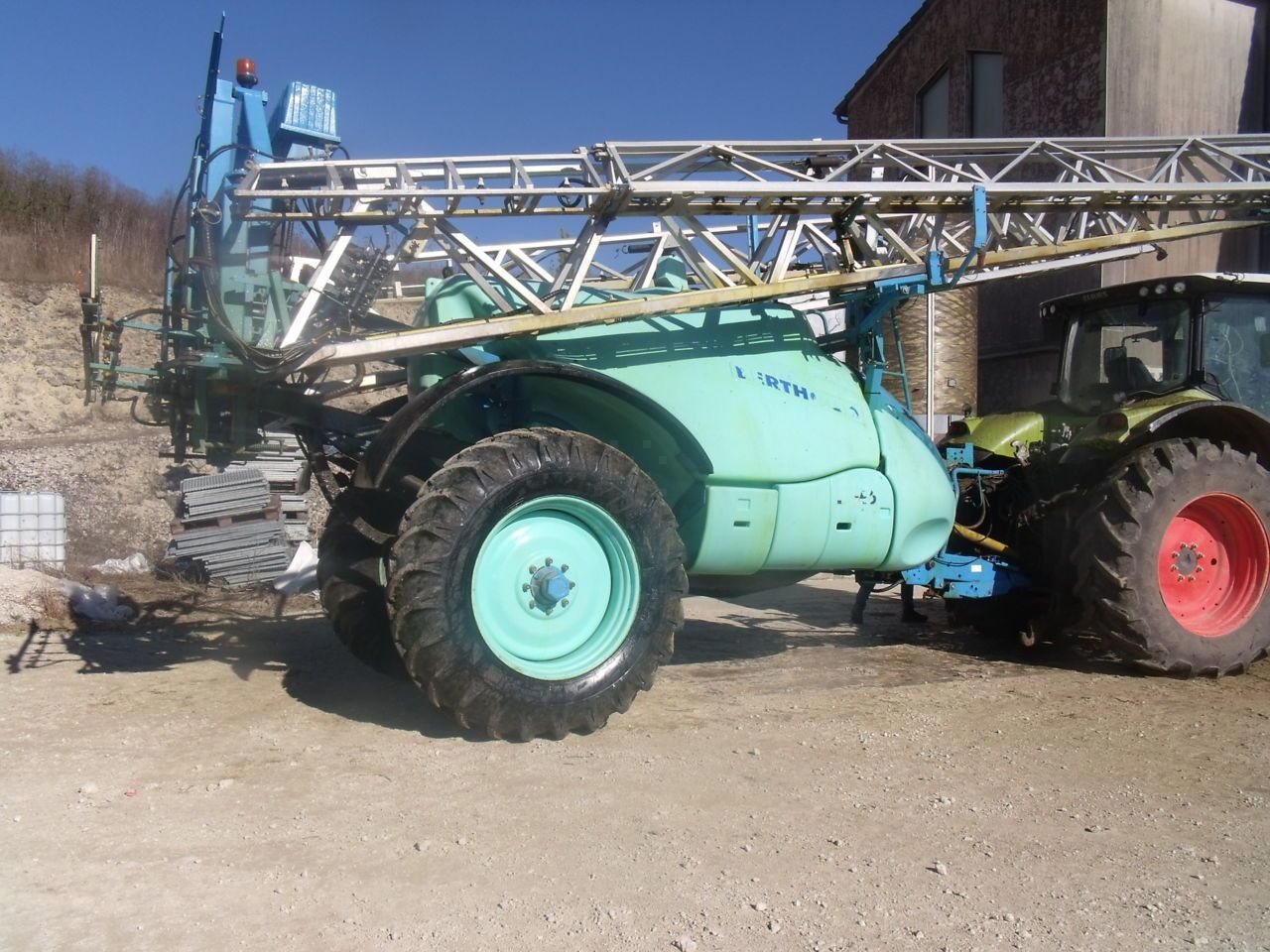 E-FARM: Berthoud tenor 4300 dp tronic - Permetezőgép - id VLPMLEF - 22 000 EUR - Gyártási év: 2009 - Franciaország