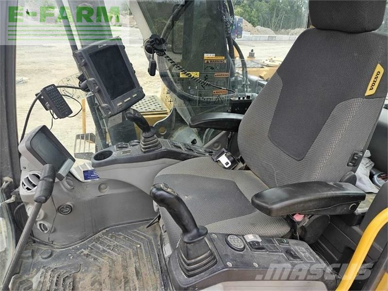 VOLVO ec210lc Excavadora de orugas 60.884 €