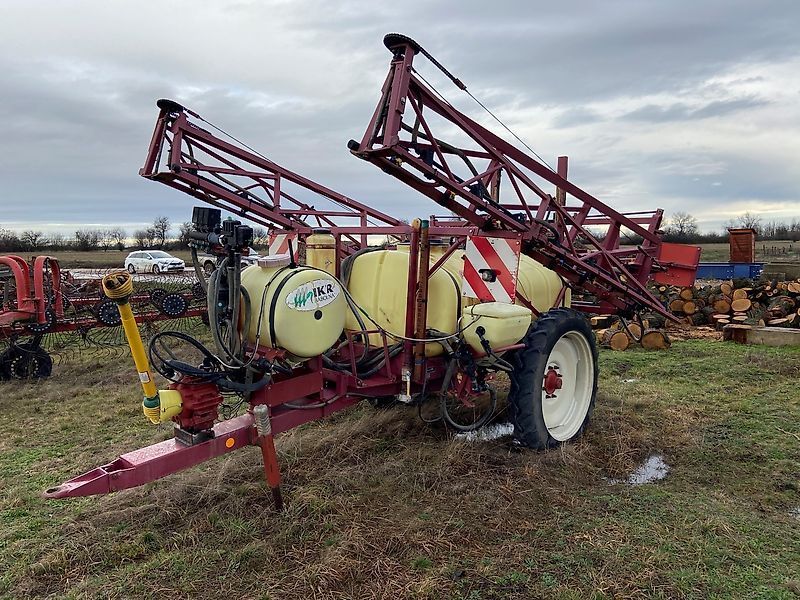 E-FARM: Hardi tr 2000 - Pulvérisateur - id JF18UKH - 6 108 € - Année: 2005 - Hongrie