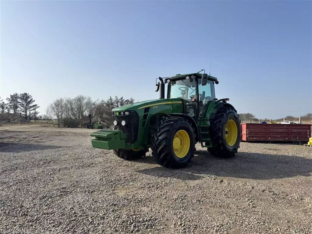 John Deere 8530 Tractor €99,681
