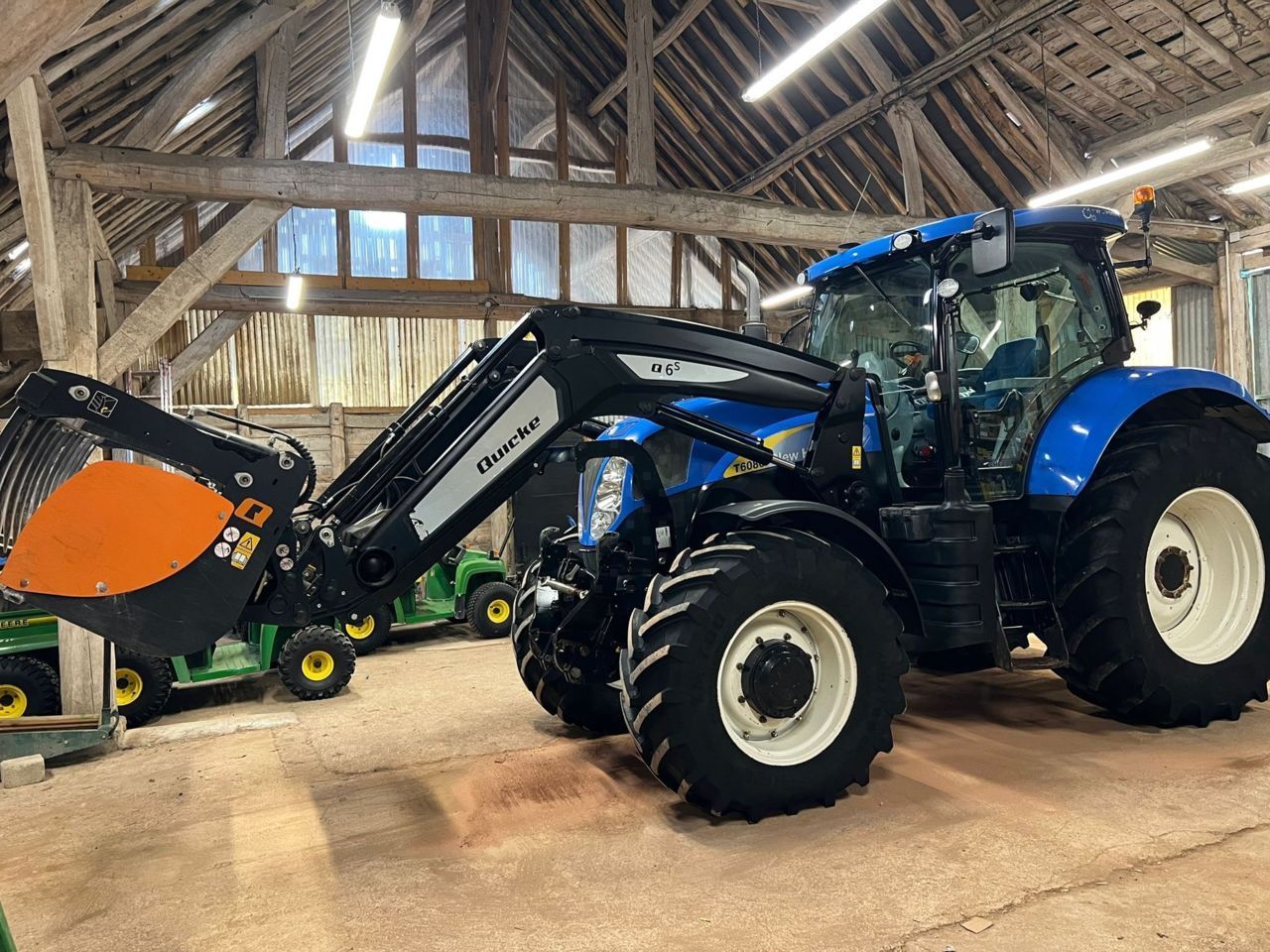 New Holland T 6080 Traktor 53 500 €