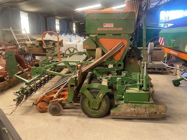 E-FARM: Amazone AD 303 Special - Drilling machine combination - id FKWBLNA - €18,000 - Year of construction: 2014 - France