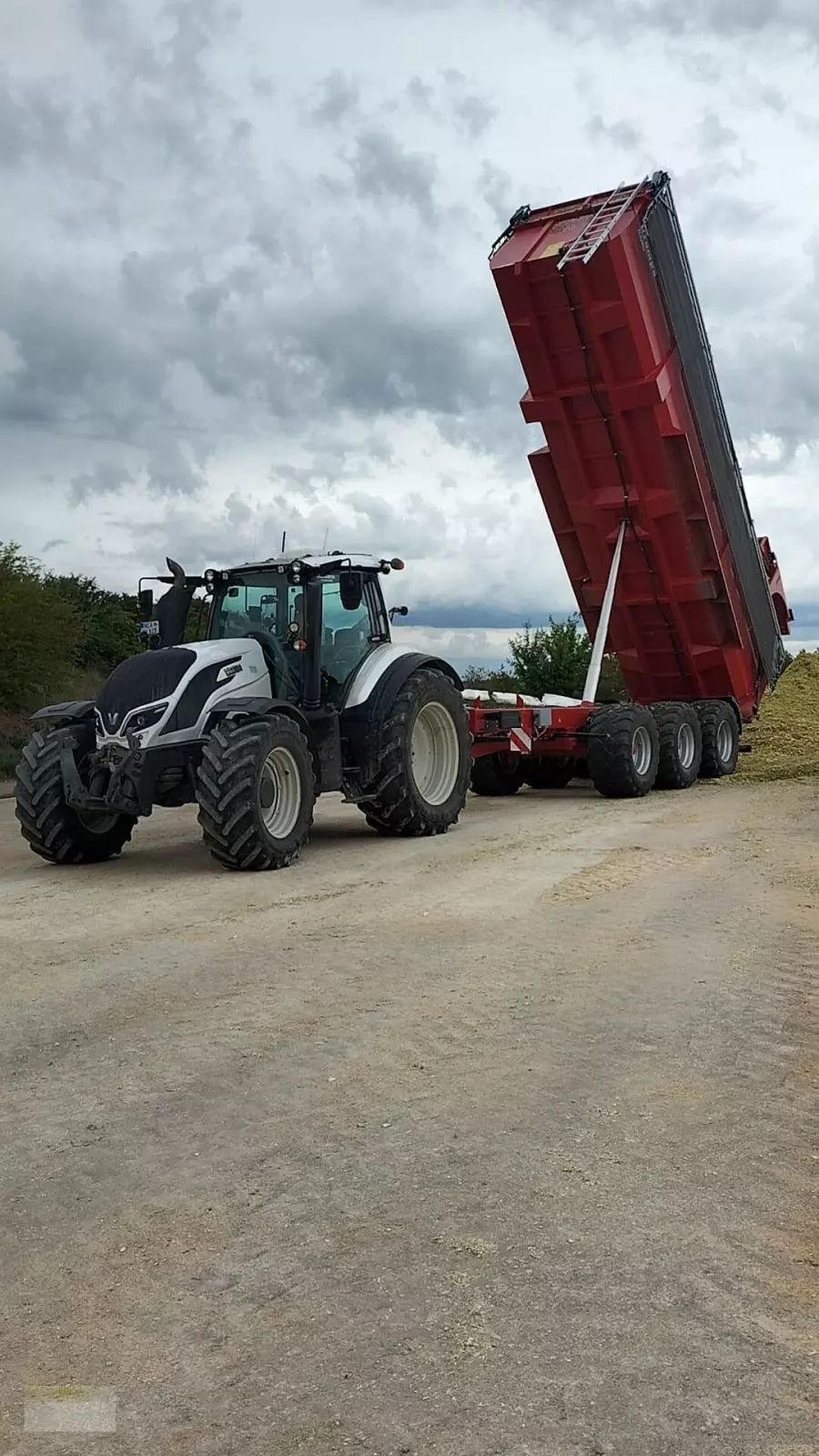 Valtra T 234 Trattore 110.000 €