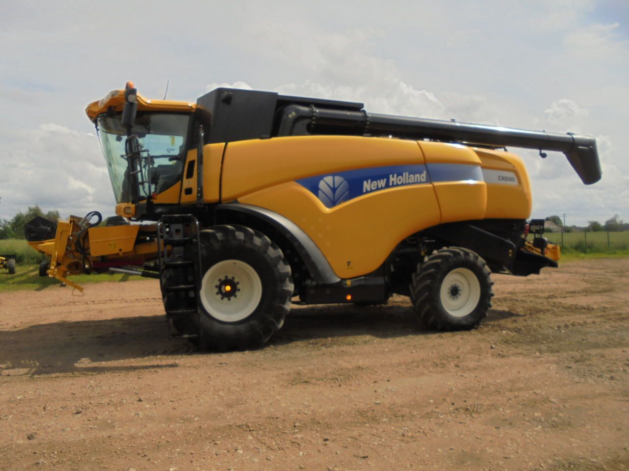 New Holland CX 8090 Combine harvester €134,000