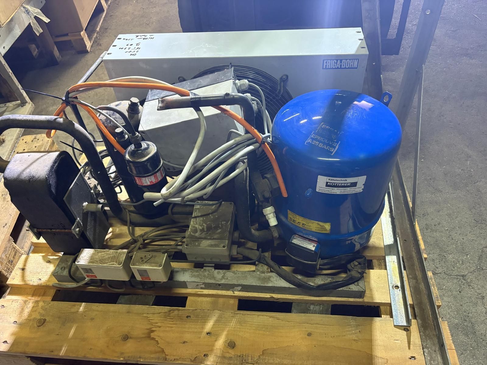 ETSCHEID kühltank kt2700 m. reinigung awe (baujahr 2009) Urządzenie udojowe 8250 €