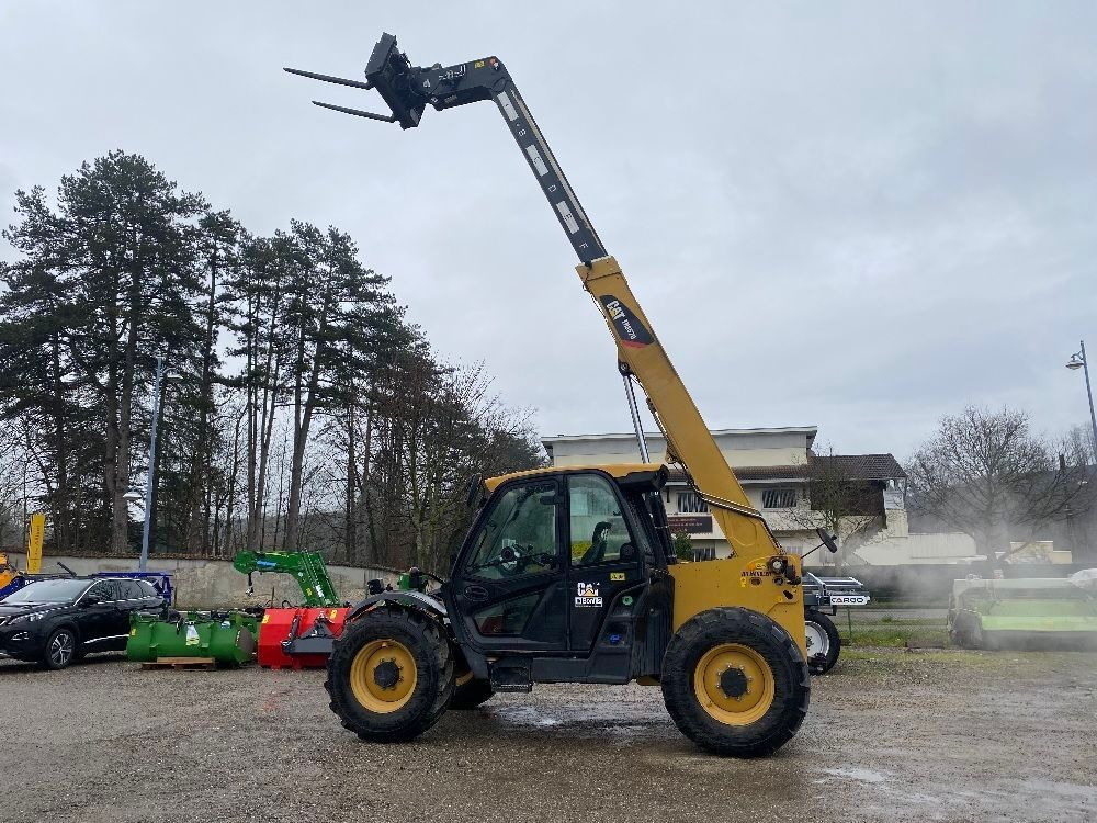 E-FARM: Caterpillar th357d - Chargeur télescopique  - id WZZRSA7 - 45 000 € - Année: 2018 - Lecture du nombre d'heure: 3 150,France