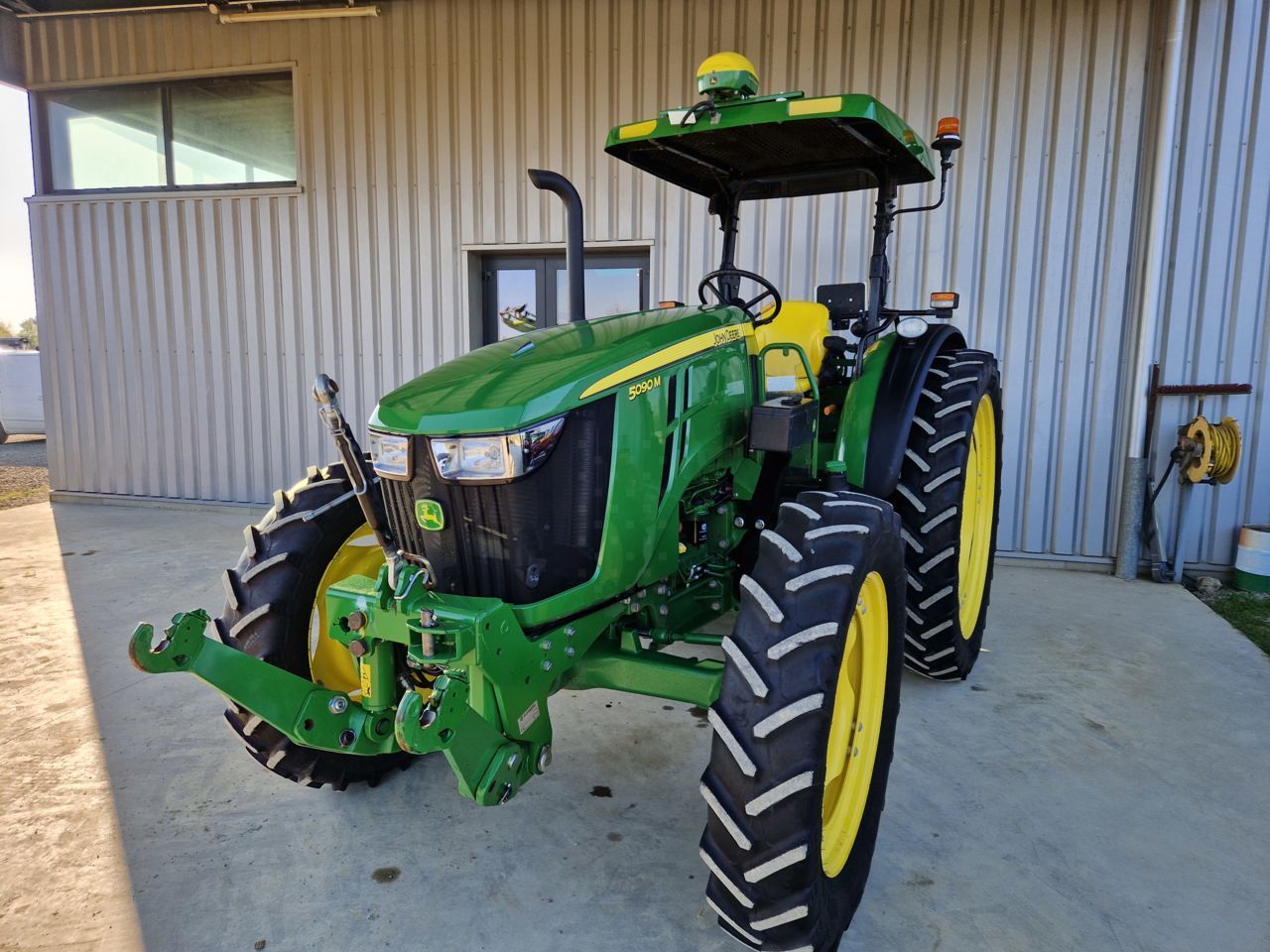 John Deere 5090 M Traktor 58 500 €