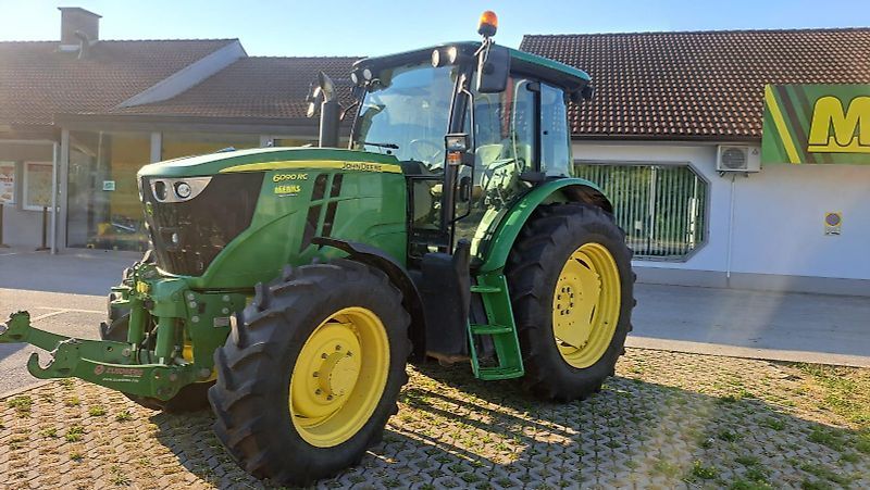 E-FARM: John Deere 6090 RC - Tractor - id AULHJ8P - €40,573 - Year of construction: 2013 - Engine hours: 8,181,Engine power (HP): 100,Slovenia