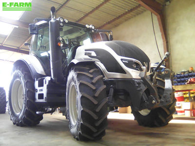 E-FARM: Valtra T154 HiTech - Tractor - id ZCPVFXA - €78,000 - Year of construction: 2016 - Engine hours: 2,821,Engine power (HP): 165,France