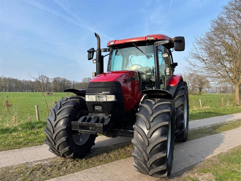 Case IH MXU 100 Tractor 28.500 €