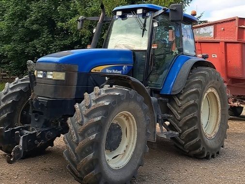 E-FARM: New Holland TM155 - Tracteur - id 3FN9QZQ - 34 900 € - Année: 2006 - Lecture du nombre d'heure: 6 900,Puissance du moteur (chevaux): 155,France