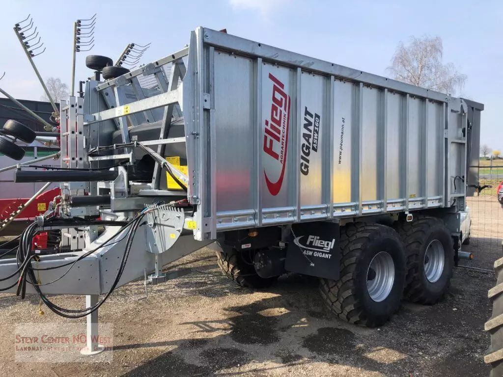 Fliegl abschiebewagen asw 160 Wózek paszowy 27 083 €