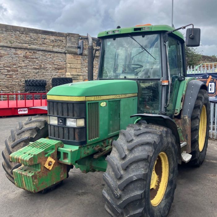 E-FARM: John Deere 6600 - Tracteur - id CUBJVQ4 - 17 303 € - Année: 1997 - Lecture du nombre d'heure: 7 700,Puissance du moteur (chevaux): 110,Royaume-Uni
