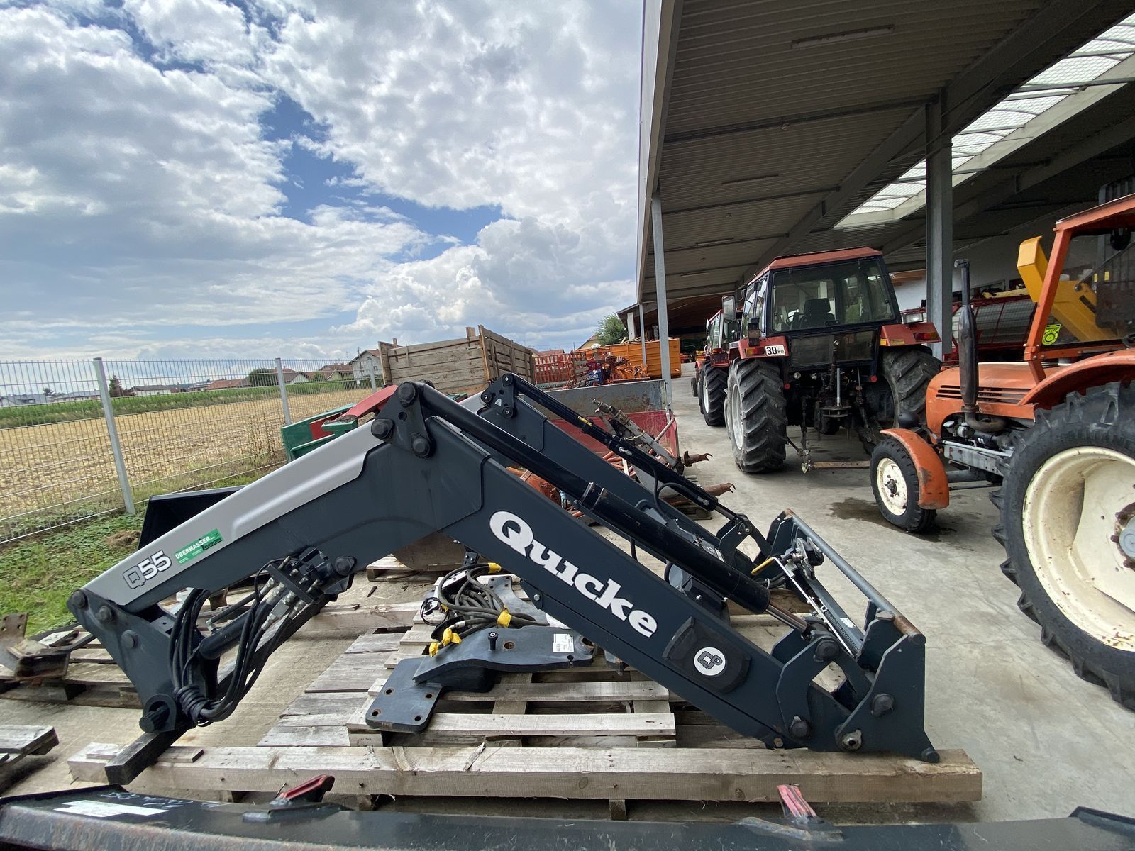 E-FARM: Quicke q 55 inkl. schaufel - Attachment - id VJE5IHU - €5,221 - Year of construction: 2007 - Austria