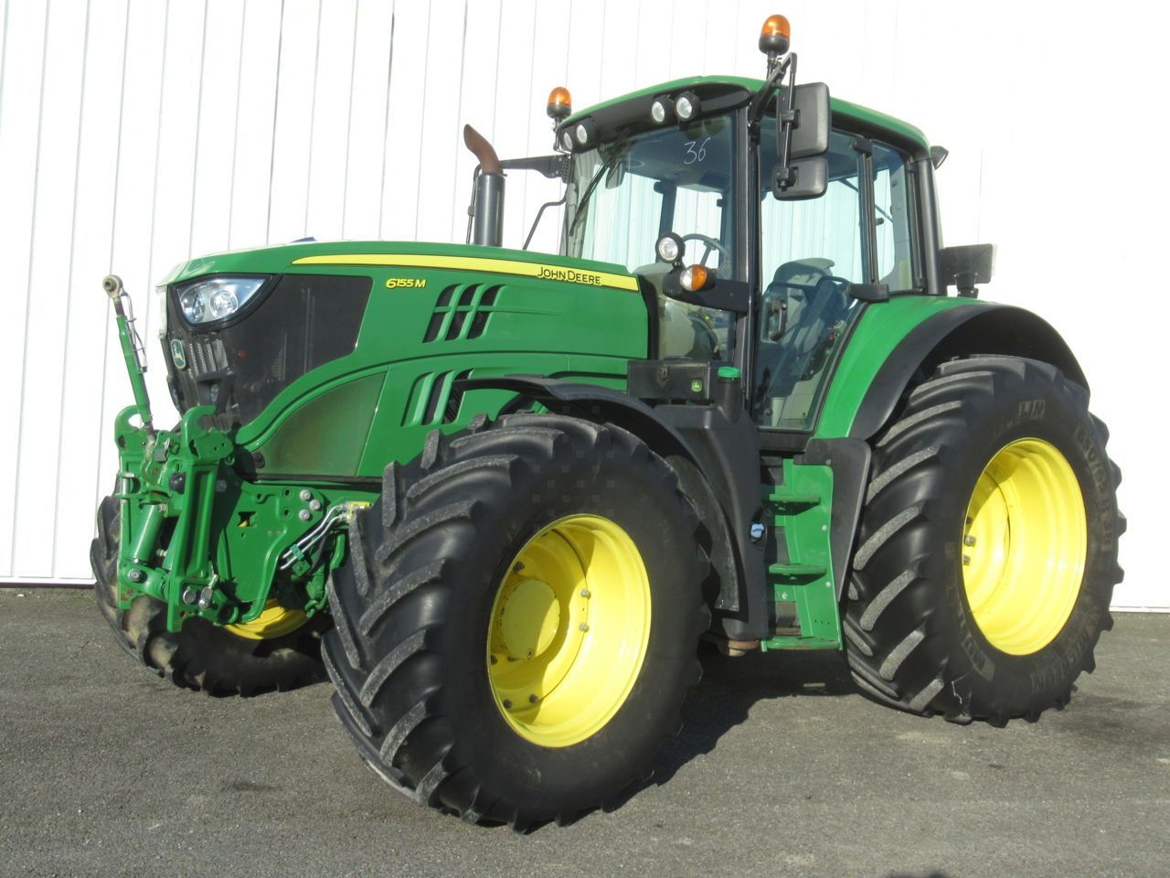 E-FARM: John Deere 6155 M - Traktorius - id 86HLQVZ - 74 000 € - Gamybos metai: 2018 - Variklio darbo valandos: 2 956,Variklio galia (AG): 155,Prancūzija