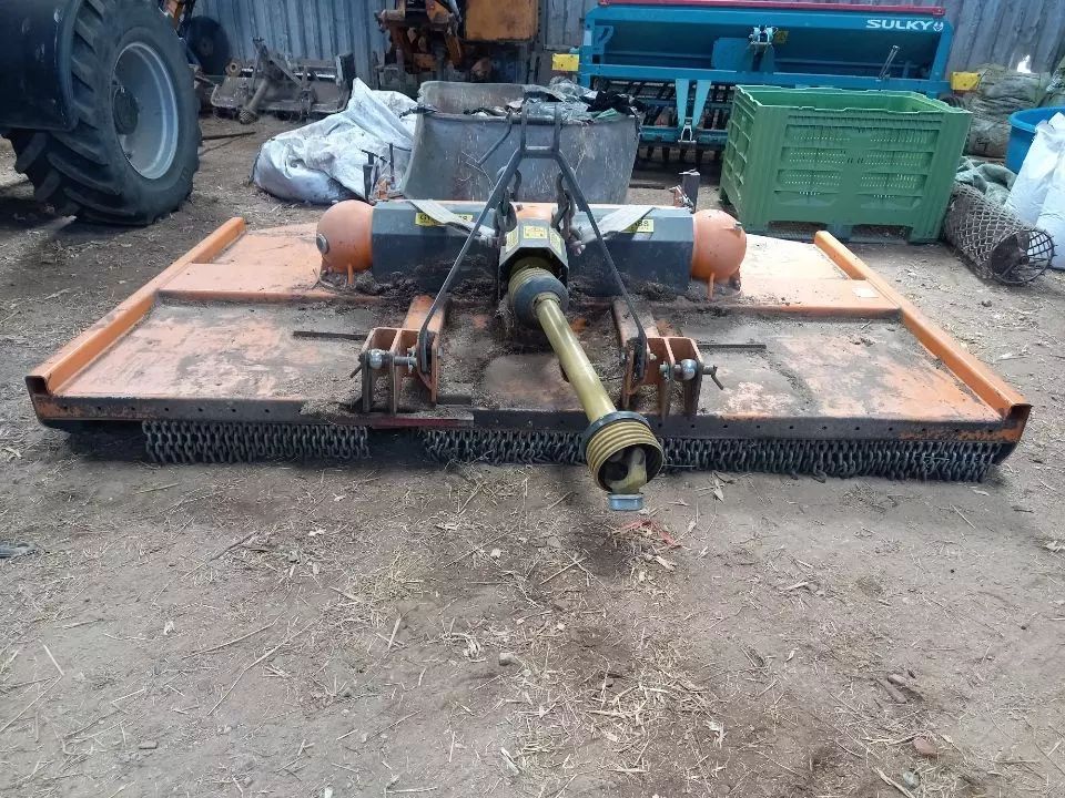 E-FARM: sonstige d 3005 - Broyeur - id ZJIAZFR - 4 400 € - Année: 2016 - France