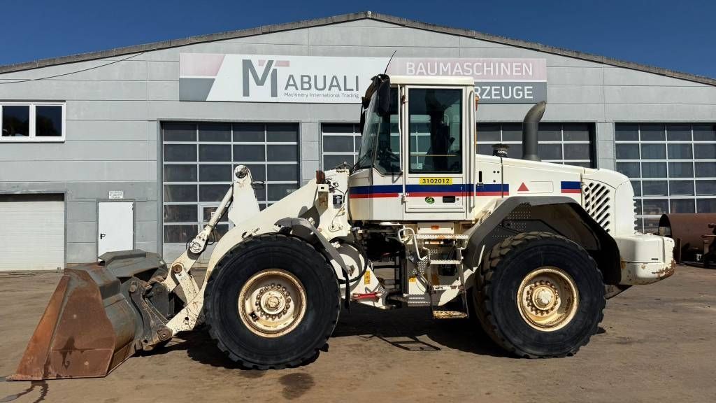VOLVO l 90 e // bj. 2006 / 15000h/sw/zsa Ładowarka kołowa 41 900 €