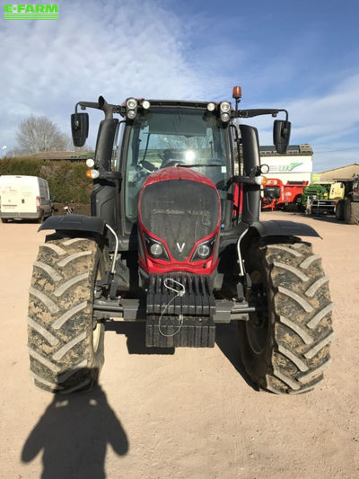 E-FARM: Valtra N134 - Tractor - id ZIIG9EQ - €60,000 - Year of construction: 2018 - Engine hours: 3,200,Engine power (HP): 135,France