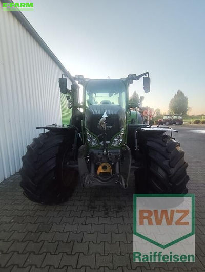 E-FARM: Fendt 724 Vario - Tractor - id G9KDFPZ - €115,966 - Year of construction: 2019 - Engine hours: 6,280,Engine power (HP): 237,Germany