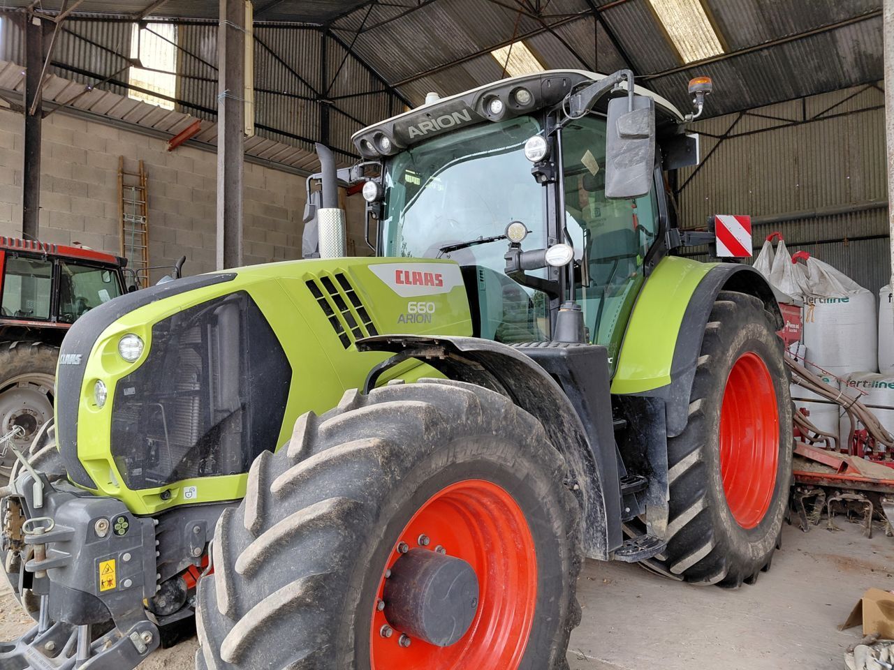 Claas Arion 660 CMATIC Tractor €129,000