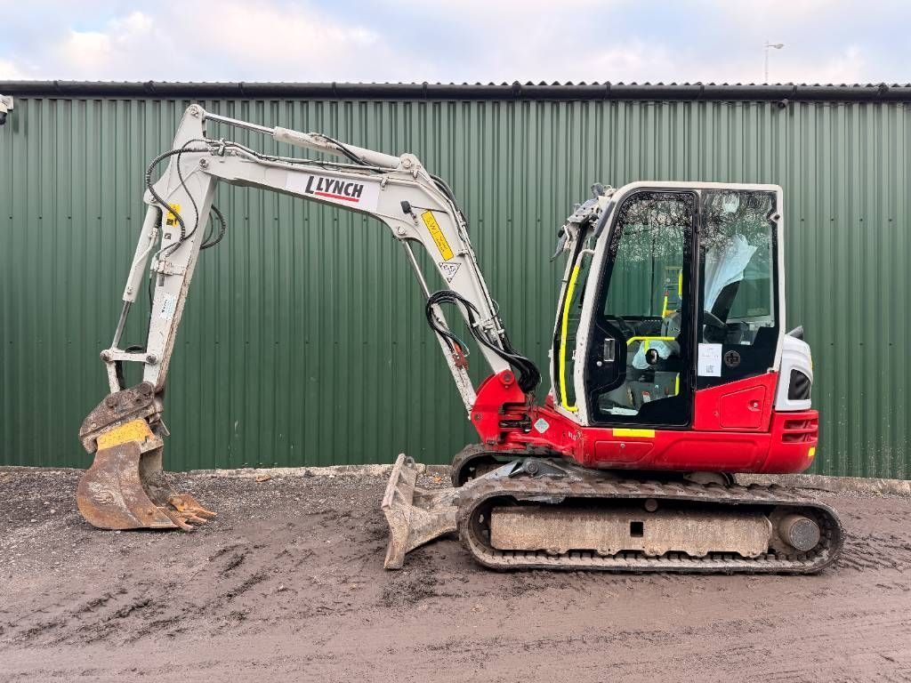 Takeuchi tb 250-2 5 ton excavator Mini-pelle 32 626 €